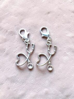 1 Medical Themed Silver Charm tor Keychains, Bags, & Bracelets Stethoscope